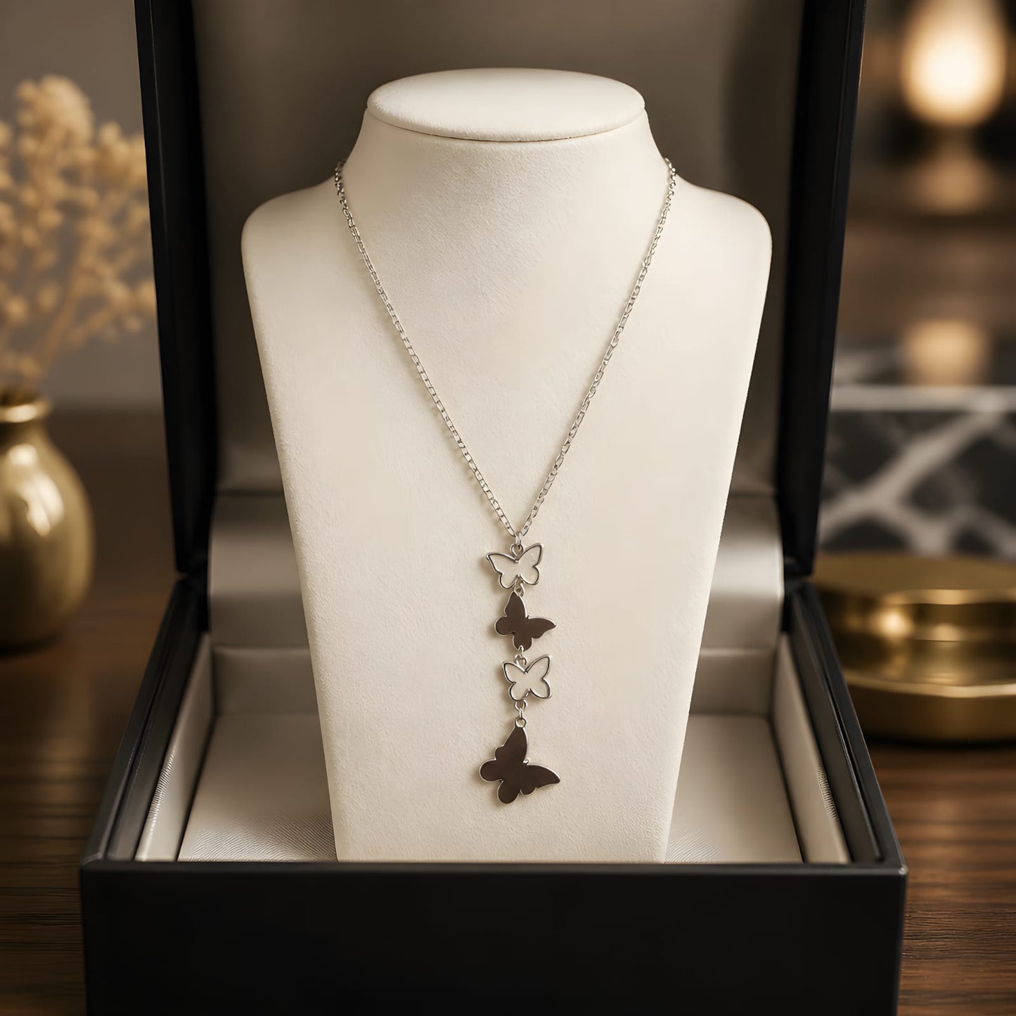 KIRA CHIAN PENDANT P131