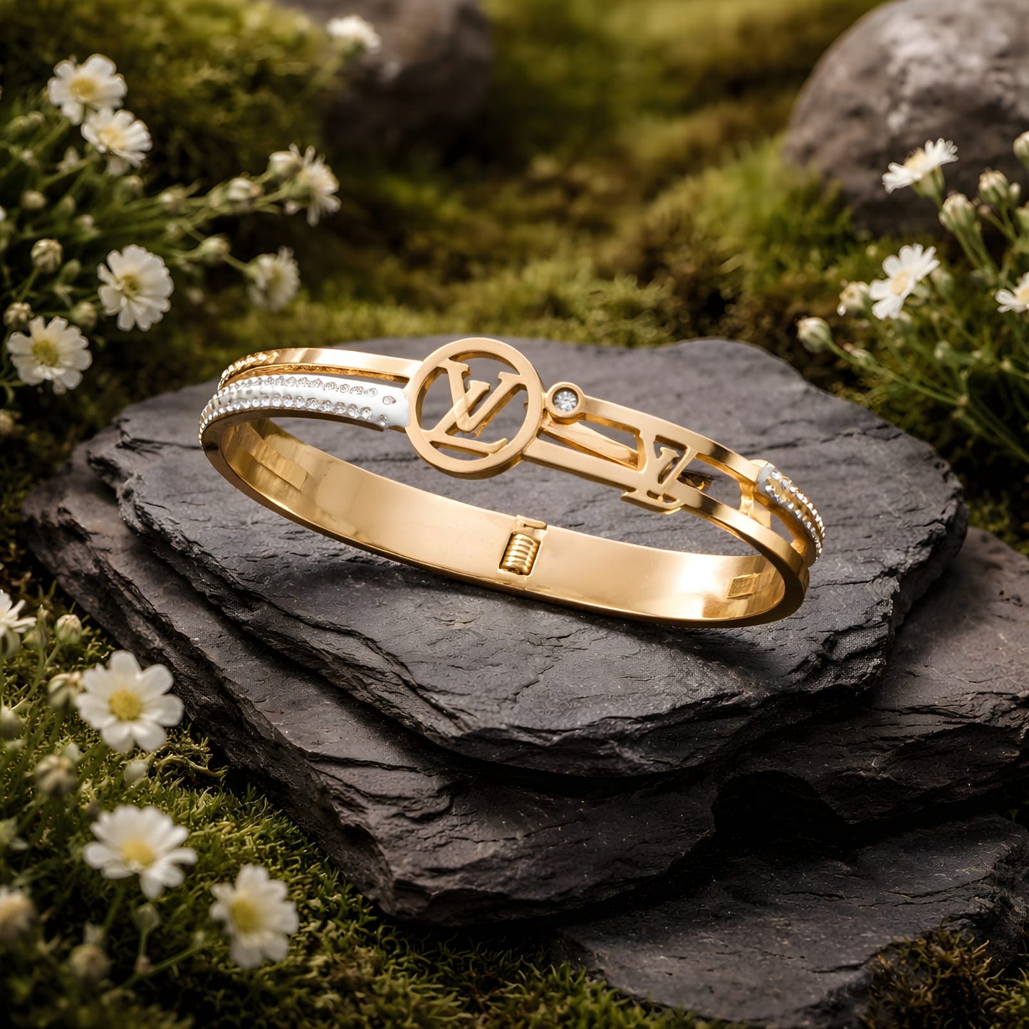LV HANDCUFF H116