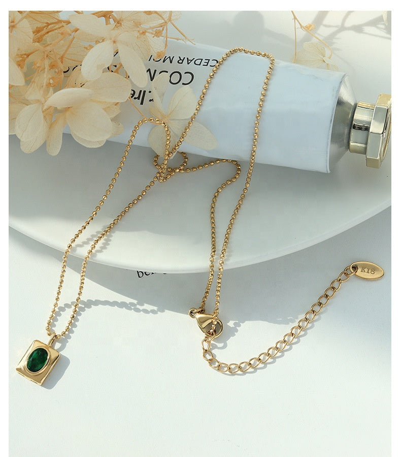 GREEN CUBIC PENDANT P124