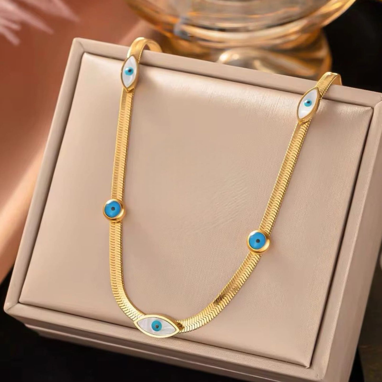 BLUE EYE PENDANT P122