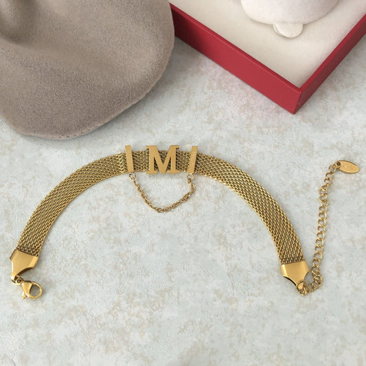 M BRACLET B117
